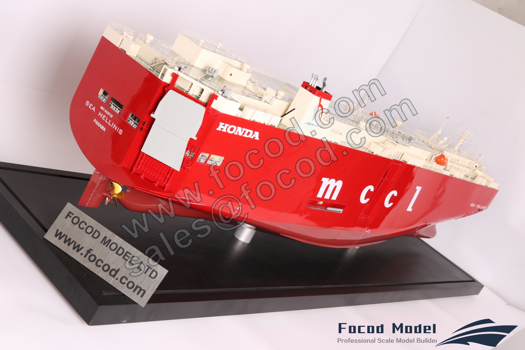 custom made model of 180米车辆运输船（滚装船）